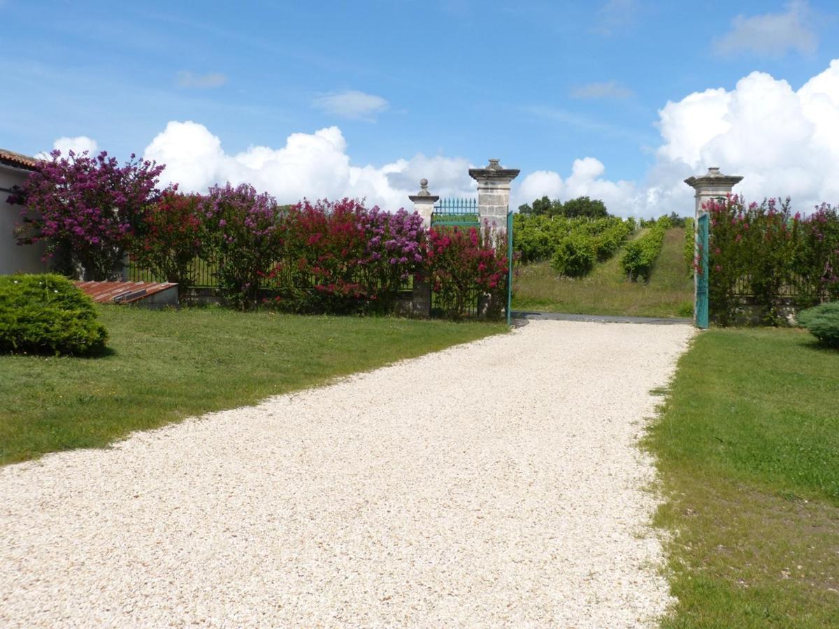 Domaine De L'Estuaire Hotel Saint-Thomas-de-Conac Exterior photo